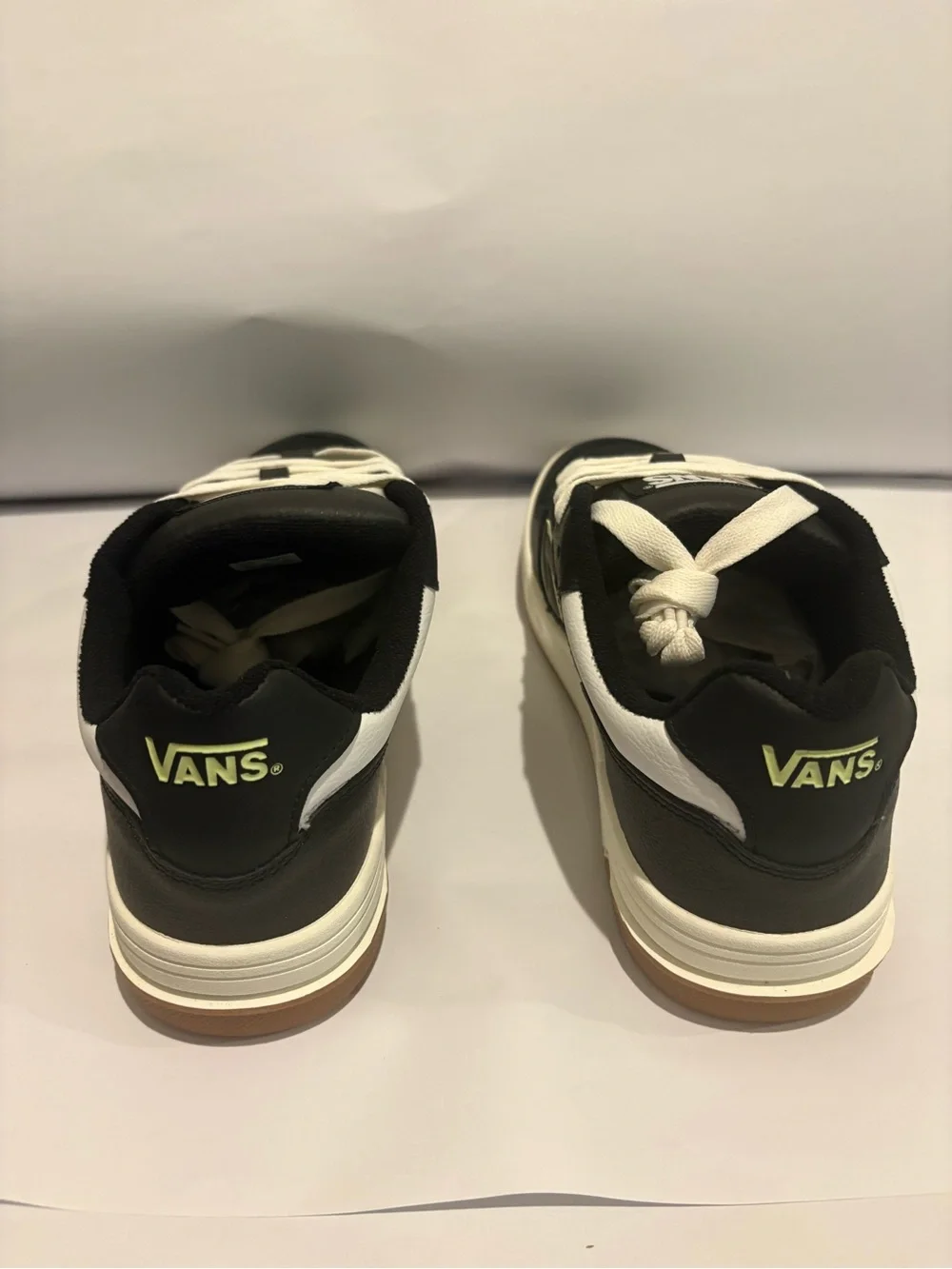 Vans cushioned closure